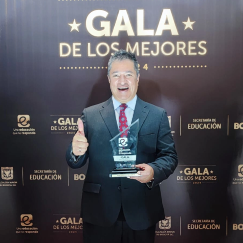 Colegio La Belleza Los Libertadores, galardonado en “La Noche de los Mejores” por sus procesos de lectoescritura